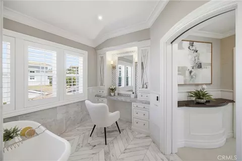 Bath - 8 N Bayleaf, Irvine, CA 92620 photo 4 of 12