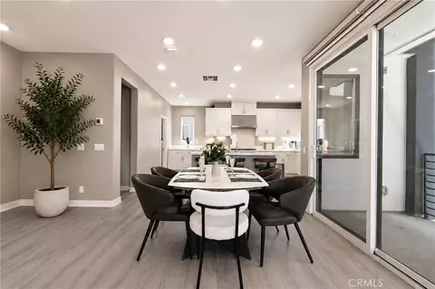 Dining - 253 Waypoint, Tustin, CA 92782 photo 2 of 4