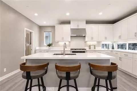 Kitchen - 253 Waypoint, Tustin, CA 92782 photo 1 of 4
