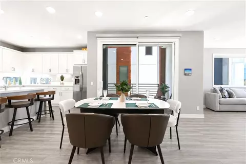 Dining - 253 Waypoint, Tustin, CA 92782 photo 4 of 4