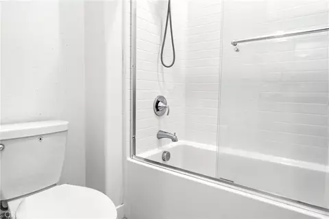 Bath - 253 Waypoint, Tustin, CA 92782 photo 5 of 5