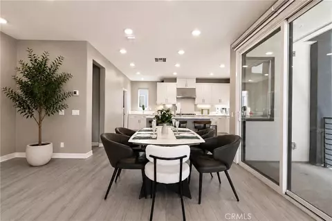 Dining - 253 Waypoint, Tustin, CA 92782 photo 2 of 4