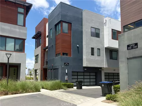 253 Waypoint, Tustin, CA 92782