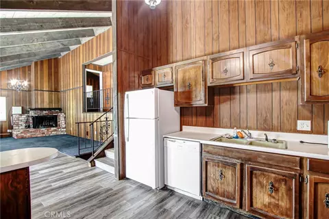 446 Delle, Crestline, CA 92325 photo 7