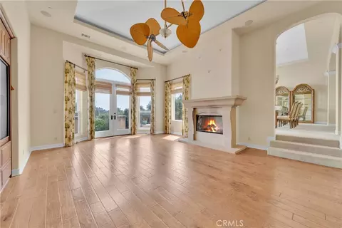 Living - 3013 Olive Hl, Fallbrook, CA 92028 photo 4 of 10