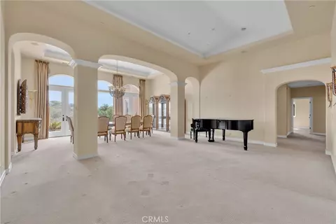 Living - 3013 Olive Hl, Fallbrook, CA 92028 photo 6 of 10