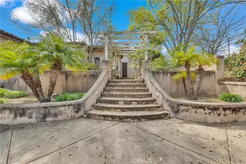 Exterior - 3013 Olive Hl, Fallbrook, CA 92028 photo 5 of 14