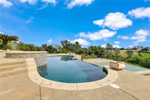 Exterior - 3013 Olive Hl, Fallbrook, CA 92028 photo 2 of 14