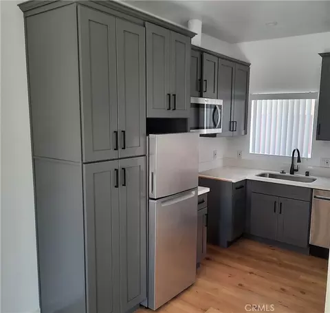 515 W 3rd, Long Beach, CA 90802 photo 2