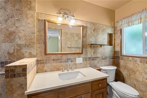 Bath - 11246 Denivelle, Tujunga, CA 91042 photo 3 of 4