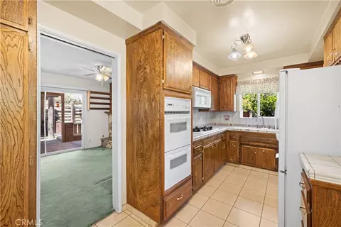 Kitchen - 11246 Denivelle, Tujunga, CA 91042 photo 1 of 2