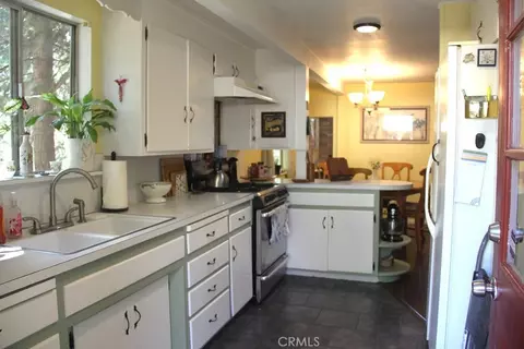 Kitchen - 31705 Silver Spruce Dr, Running Springs, CA 92382 photo 1 of 1