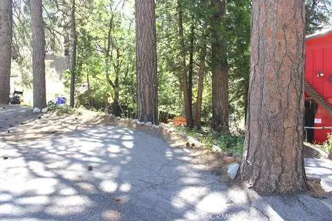 Exterior - 31705 Silver Spruce Dr, Running Springs, CA 92382 photo 6 of 11