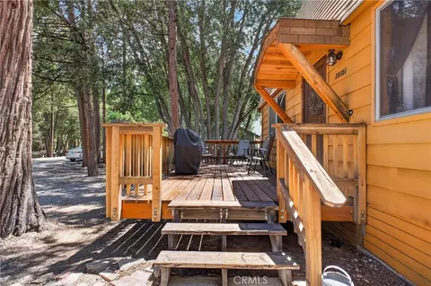 Exterior - 25151 Wrightwood, Idyllwild, CA 92549 photo 2 of 6