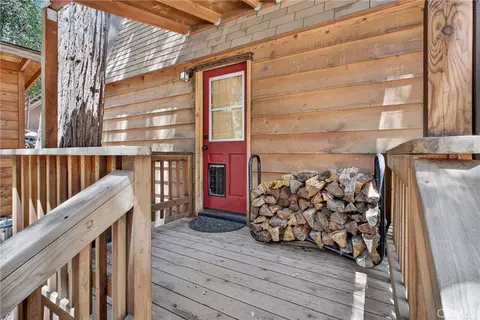 Exterior - 25151 Wrightwood, Idyllwild, CA 92549 photo 4 of 6