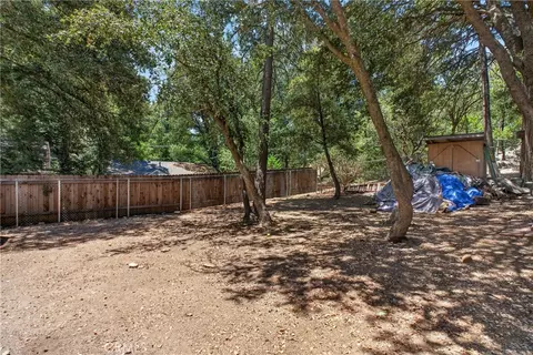 Exterior - 25151 Wrightwood, Idyllwild, CA 92549 photo 5 of 6