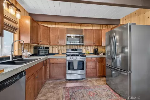 Kitchen - 25151 Wrightwood, Idyllwild, CA 92549 photo 1 of 1
