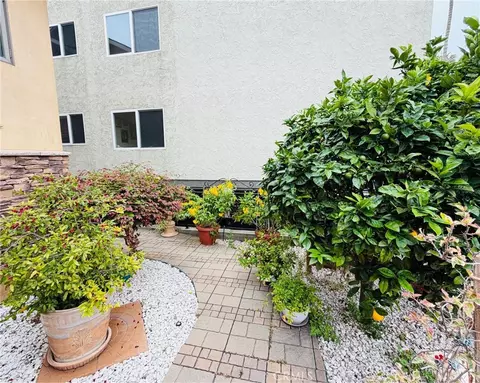 Exterior - 116 Termino, Long Beach, CA 90803 photo 9 of 22