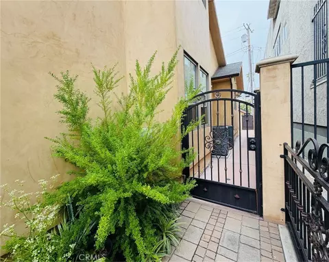 Exterior - 116 Termino, Long Beach, CA 90803 photo 6 of 22