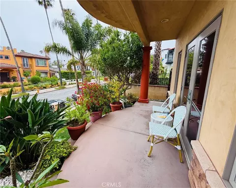 Exterior - 116 Termino, Long Beach, CA 90803 photo 4 of 22