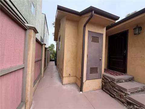 Exterior - 116 Termino, Long Beach, CA 90803 photo 14 of 22
