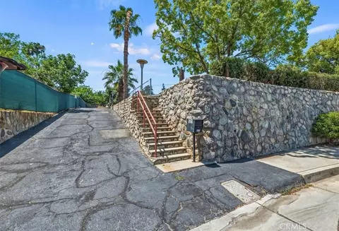 521 W Citrus, Redlands, CA 92373 photo 5