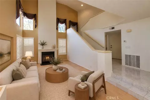 Living - 6 Del Azul, Irvine, CA 92614 photo 4 of 5