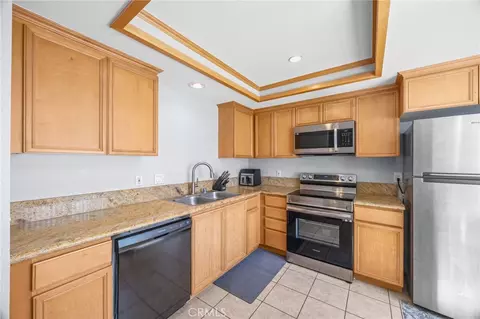 Kitchen - 1554 Border #B, Corona, CA 92882 photo 1 of 4