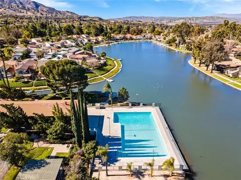View/Area - 1554 Border #B, Corona, CA 92882 photo 3 of 7