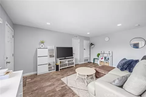Other - 1554 Border #B, Corona, CA 92882 photo 3 of 14