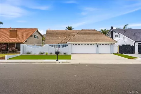 19151 Yacht Ln, Huntington Beach, CA 92646