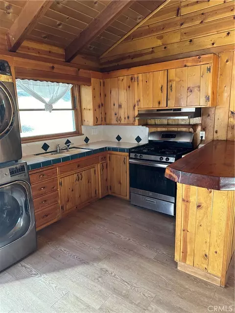 Kitchen - 31144 All Vw, Running Springs, CA 92382 photo 4 of 4