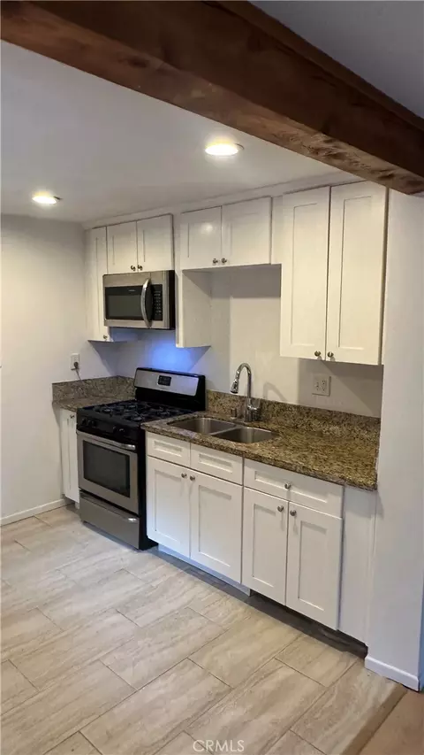Kitchen - 31144 All Vw, Running Springs, CA 92382 photo 1 of 4