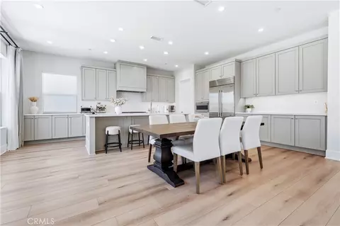 Dining - 63 Longchamp, Irvine, CA 92602 photo 2 of 4