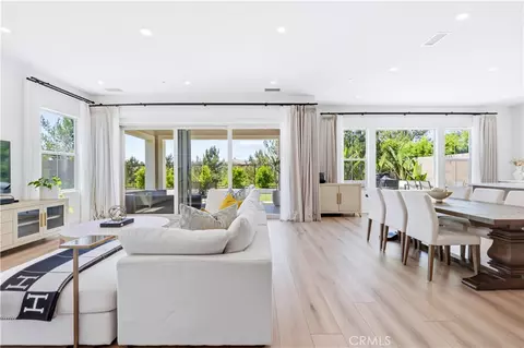 63 Longchamp, Irvine, CA 92602