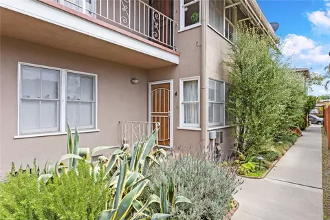Exterior - 1825 E 3rd St #4, Long Beach, CA 90802 photo 1 of 2