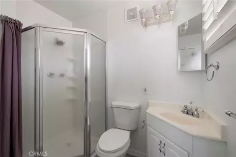 Bath - 1246 E Baldwin, Orange, CA 92865 photo 1 of 1