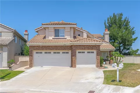 1011 S Mountcrest Ct, Anaheim, CA 92808