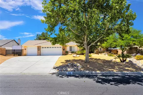 19581 Powhatan Rd, Apple Valley, CA 92308