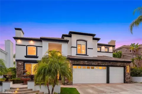 25 Golf View Dr, Trabuco Canyon, CA 92679