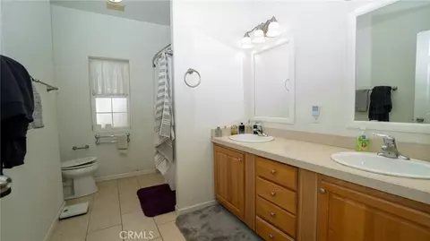 Bath - 21360 Como, Wildomar, CA 92595 photo 1 of 1
