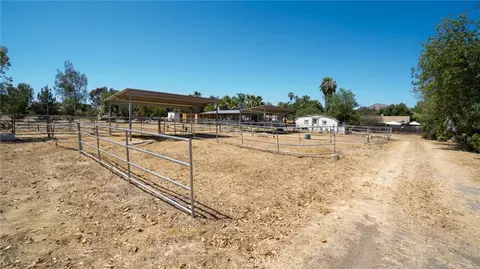 Exterior - 21360 Como, Wildomar, CA 92595 photo 5 of 18