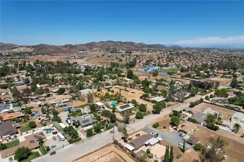 View/Area - 21360 Como, Wildomar, CA 92595 photo 6 of 19
