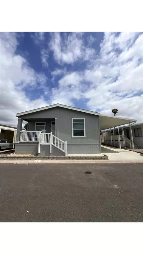 200 W San Bernardino #75, Rialto, CA 92376