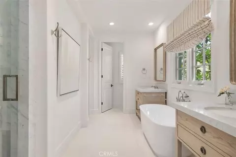 Bath - 117 Andirons, Irvine, CA 92602 photo 1 of 1