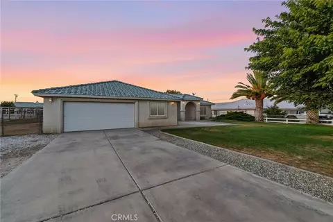 Exterior - 18822 Westlawn St, Hesperia, CA 92345 photo 6 of 16