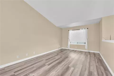 Living - 18822 Westlawn St, Hesperia, CA 92345 photo 2 of 5