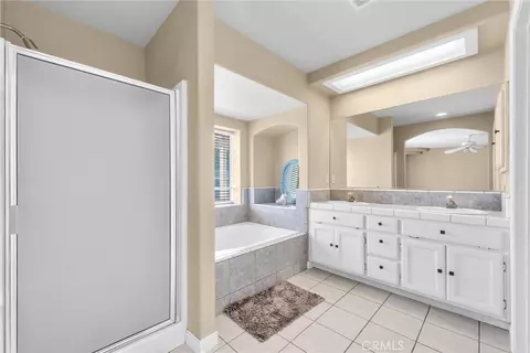Entry Way - 18822 Westlawn St, Hesperia, CA 92345 photo 3 of 3