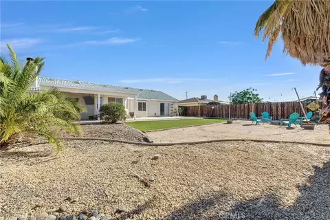 Exterior - 18822 Westlawn St, Hesperia, CA 92345 photo 10 of 16