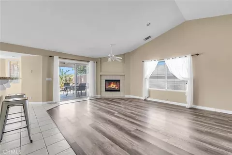 Living - 18822 Westlawn St, Hesperia, CA 92345 photo 4 of 5